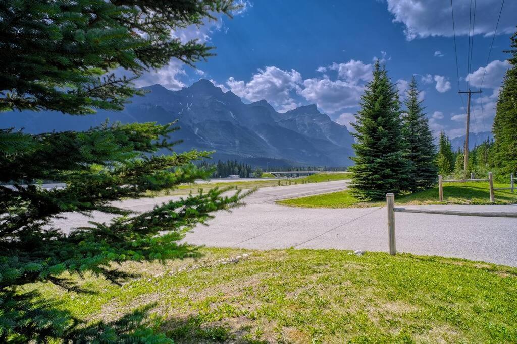 5 Mins To Banff - Cozy Townhome 2Br&2Bath - Banff Pass Included 坎莫尔 外观 照片