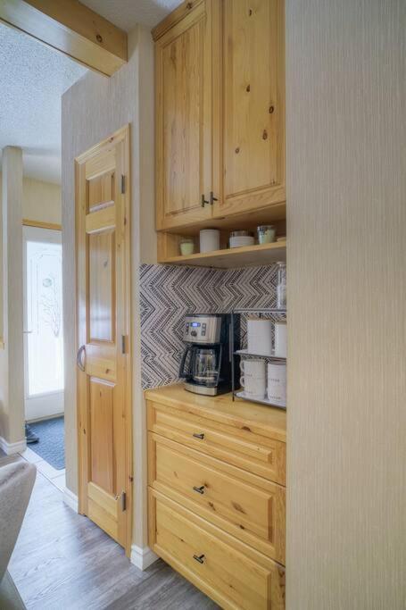 5 Mins To Banff - Cozy Townhome 2Br&2Bath - Banff Pass Included 坎莫尔 外观 照片